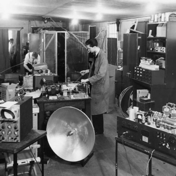 Technicians at work in the rooftop laboratory of Building 4 in 1941. Photo: MIT Museum.